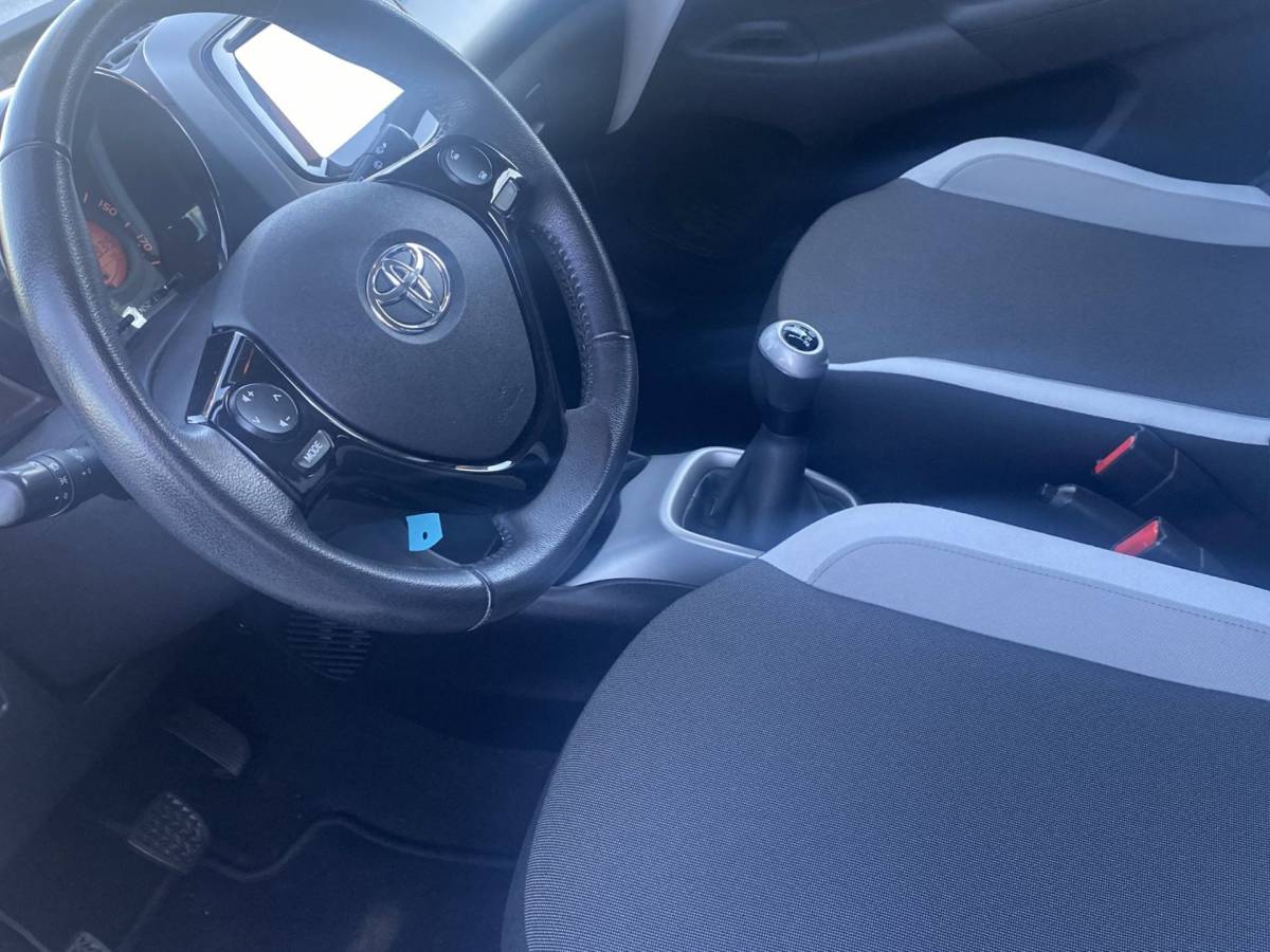 Toyota Aygo Toyota Aygo 1.0 VVT-i x-now/ Camera/ AC/ Navi/ Carplay/ Elec. spiegels