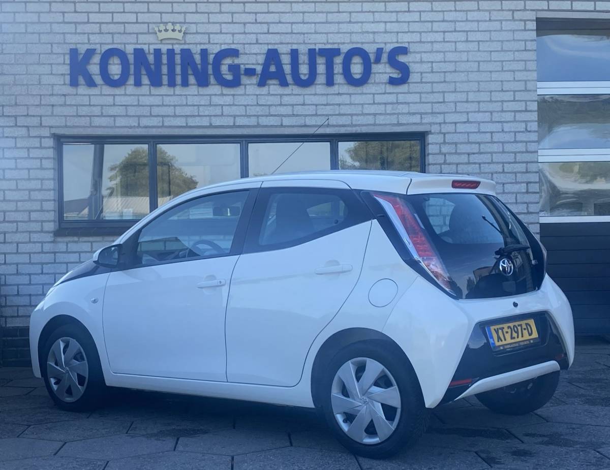 Toyota Aygo Toyota Aygo 1.0 VVT-i x-now/ Camera/ AC/ Navi/ Carplay/ Elec. spiegels