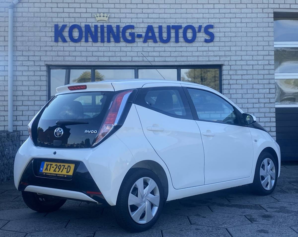 Toyota Aygo Toyota Aygo 1.0 VVT-i x-now/ Camera/ AC/ Navi/ Carplay/ Elec. spiegels