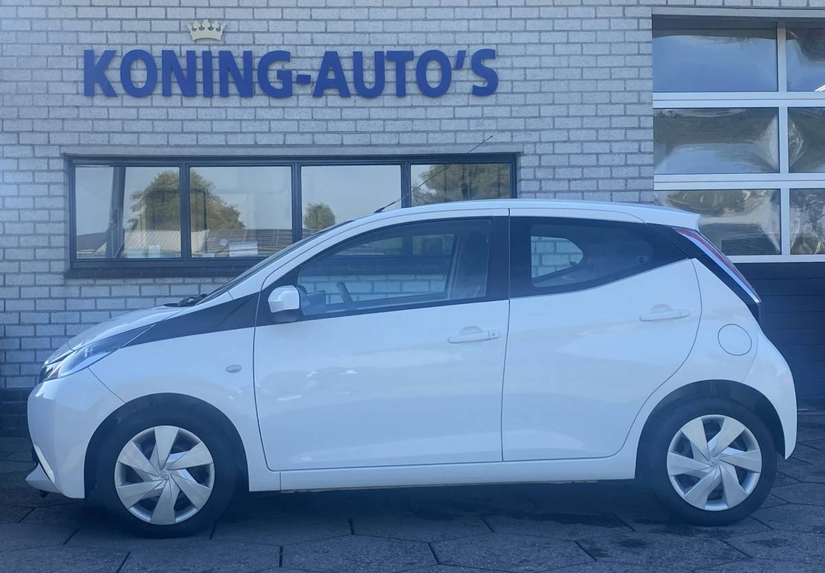 Toyota Aygo Toyota Aygo 1.0 VVT-i x-now/ Camera/ AC/ Navi/ Carplay/ Elec. spiegels