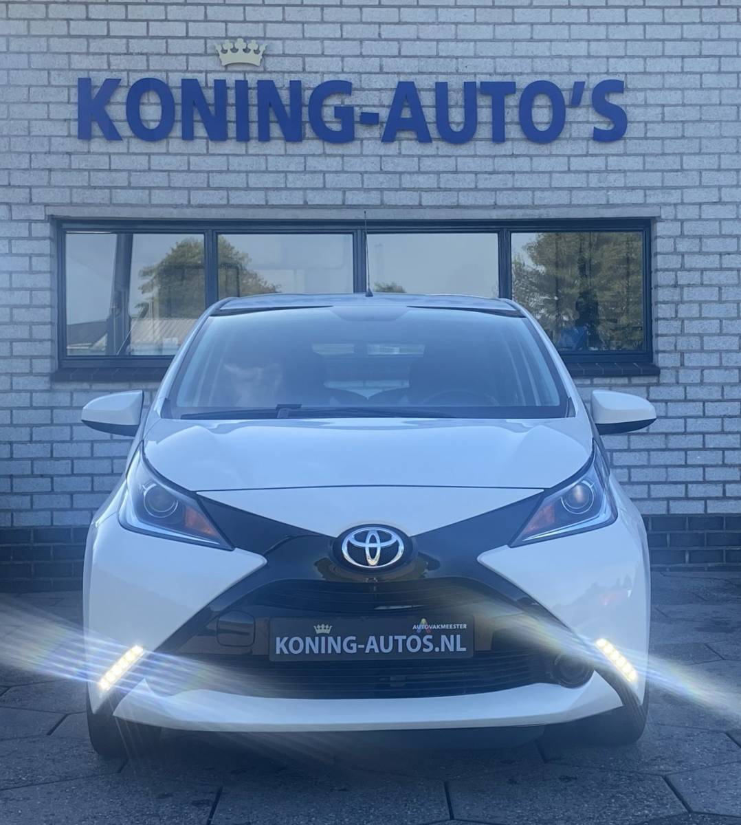 Toyota Aygo Toyota Aygo 1.0 VVT-i x-now/ Camera/ AC/ Navi/ Carplay/ Elec. spiegels