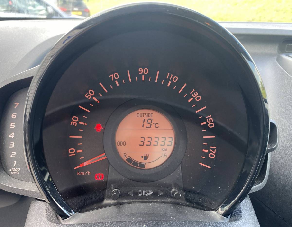 Toyota Aygo Toyota Aygo 1.0 VVT-i x-now/ Camera/ AC/ Navi/ Carplay/ Elec. spiegels