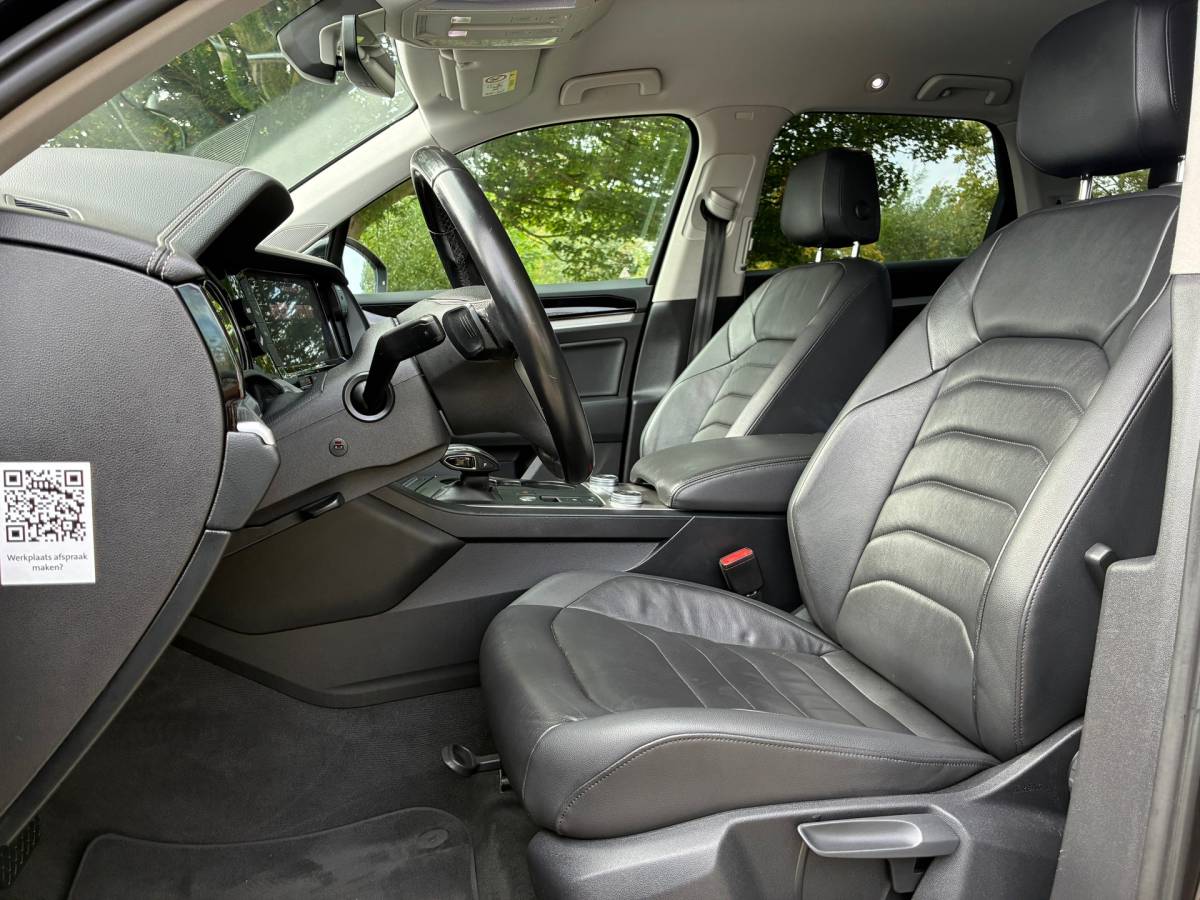 Volkswagen Touareg Volkswagen Touareg 3.0 TDI | Xenon + Carplay + Leder nu €27.975,-!!
