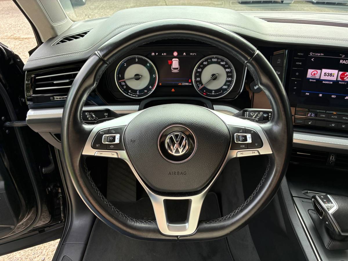 Volkswagen Touareg Volkswagen Touareg 3.0 TDI | Xenon + Carplay + Leder nu €27.975,-!!