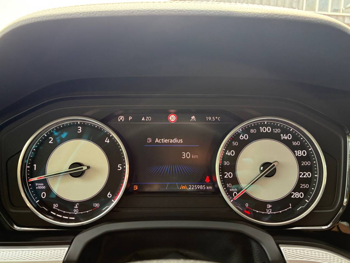Volkswagen Touareg Volkswagen Touareg 3.0 TDI | Xenon + Carplay + Leder nu €27.975,-!!