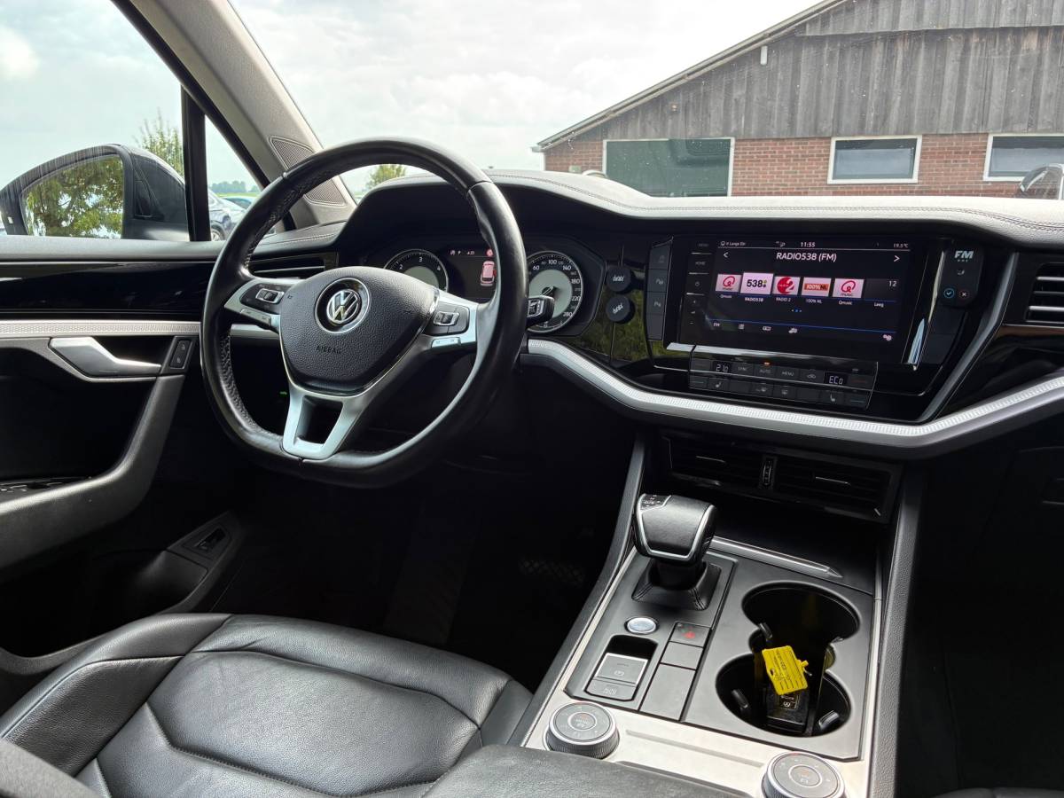 Volkswagen Touareg Volkswagen Touareg 3.0 TDI | Xenon + Carplay + Leder nu €27.975,-!!
