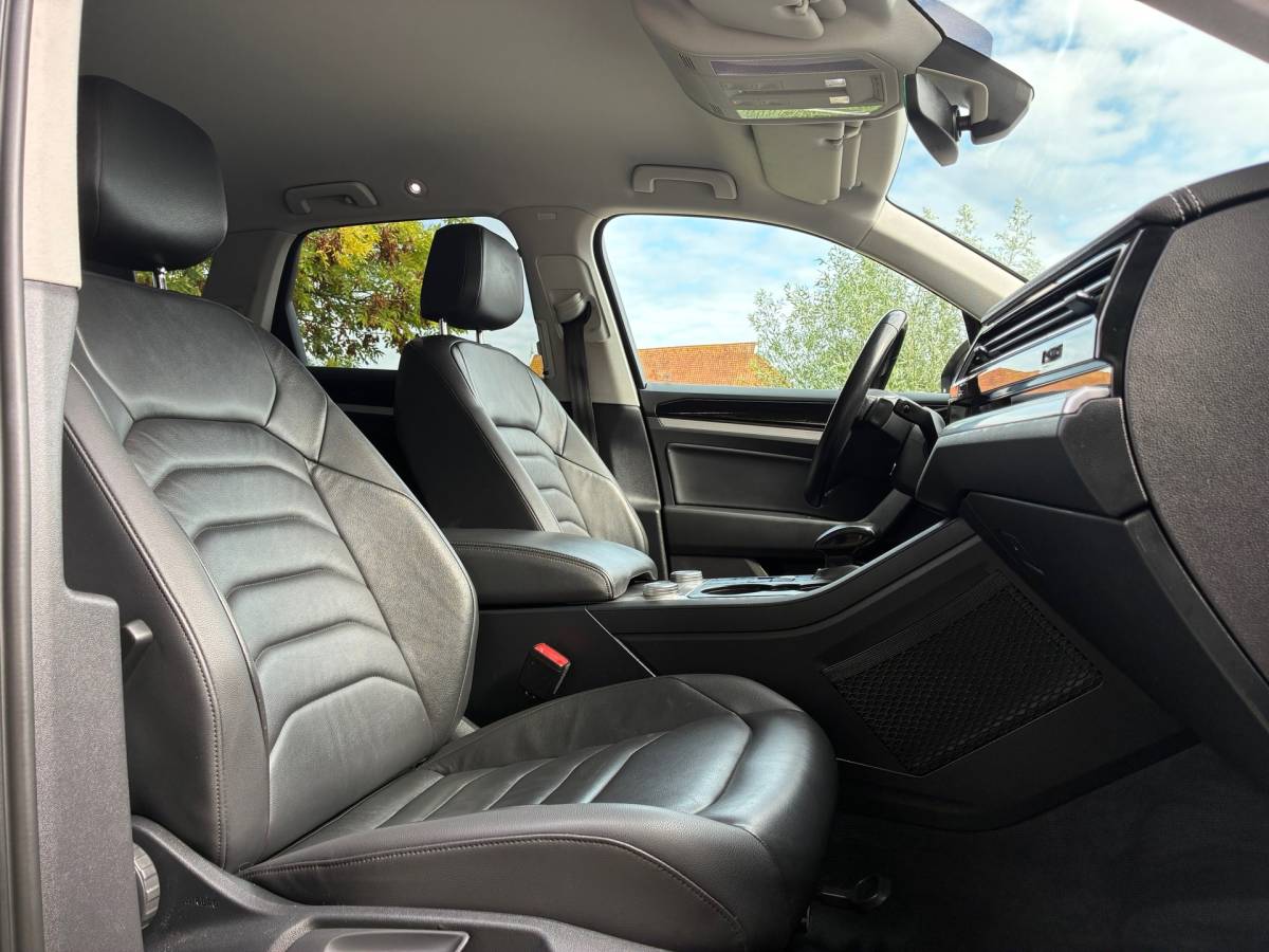 Volkswagen Touareg Volkswagen Touareg 3.0 TDI | Xenon + Carplay + Leder nu €27.975,-!!