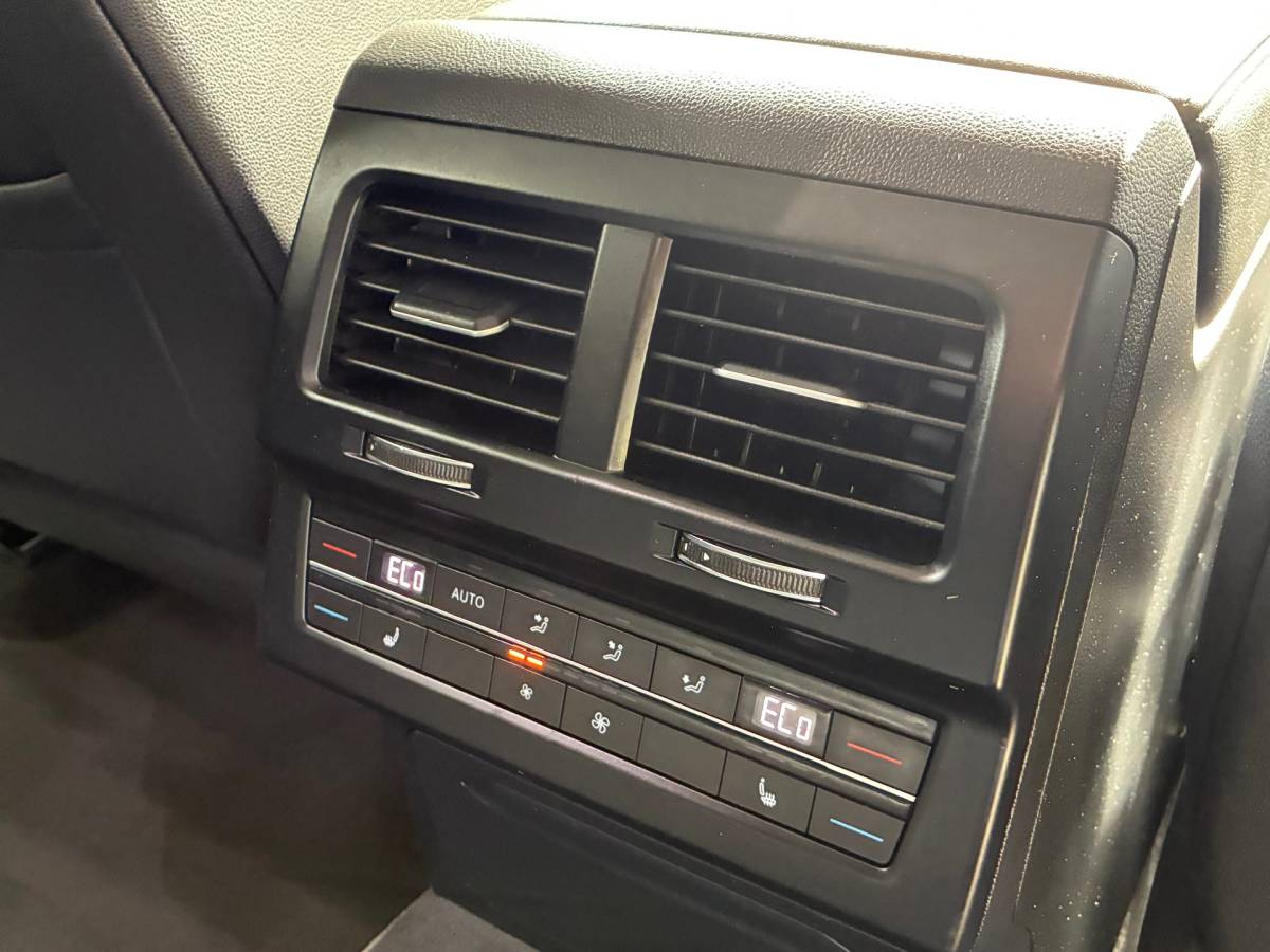 Volkswagen Touareg Volkswagen Touareg 3.0 TDI | Xenon + Carplay + Leder nu €27.975,-!!