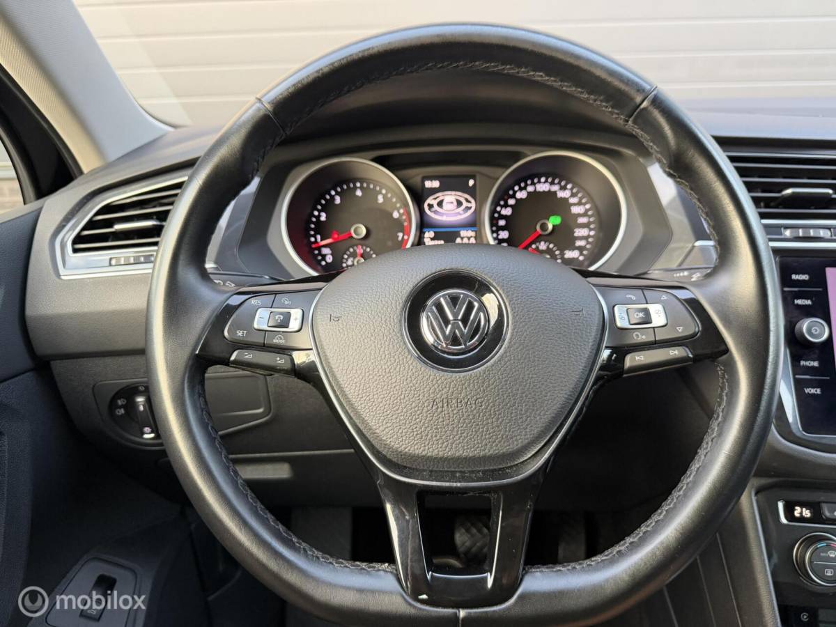 Volkswagen Tiguan Volkswagen Tiguan 1.4 TSI ACT DSG CFL CLIMA*ADABCRUISE*CARPLAY*PDC