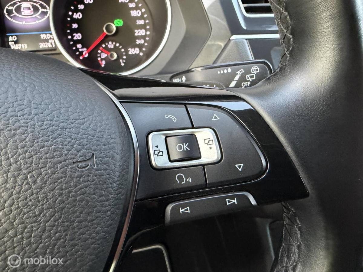 Volkswagen Tiguan Volkswagen Tiguan 1.4 TSI ACT DSG CFL CLIMA*ADABCRUISE*CARPLAY*PDC
