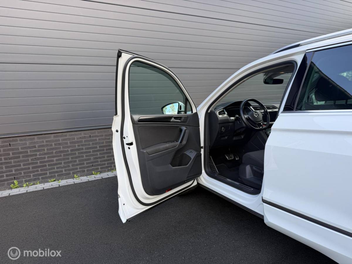 Volkswagen Tiguan Volkswagen Tiguan 1.4 TSI DSG ACT 4Motion R-Line Sound edition