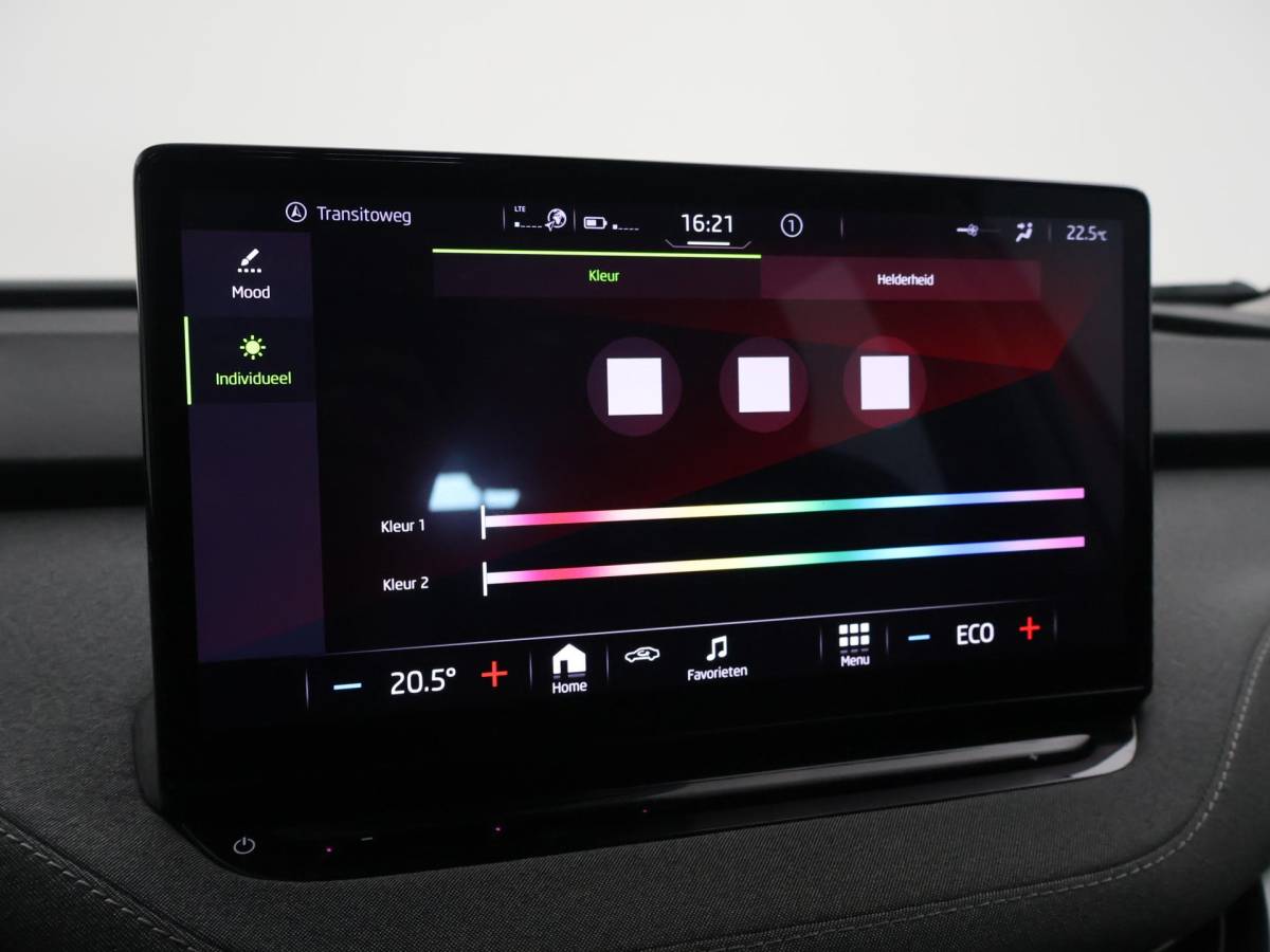 Škoda Enyaq iV Skoda Enyaq iV 60 + SFEERVERLICHTING | APPLE CARPLAY | ANDROID AUTO | DAB