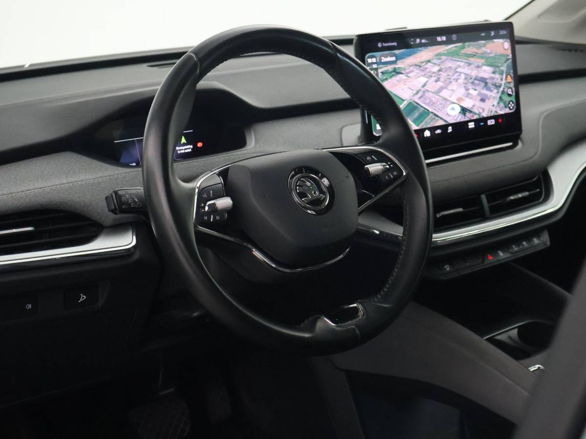 Škoda Enyaq iV Skoda Enyaq iV 60 + SFEERVERLICHTING | APPLE CARPLAY | ANDROID AUTO | DAB
