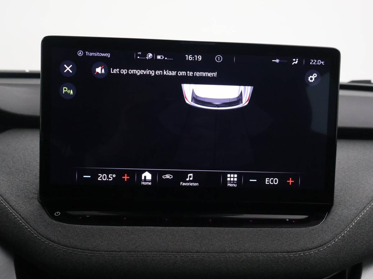 Škoda Enyaq iV Skoda Enyaq iV 60 + SFEERVERLICHTING | APPLE CARPLAY | ANDROID AUTO | DAB