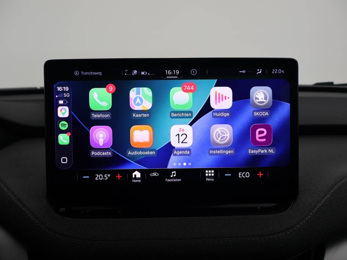 Škoda Enyaq iV Skoda Enyaq iV 60 + SFEERVERLICHTING | APPLE CARPLAY | ANDROID AUTO | DAB