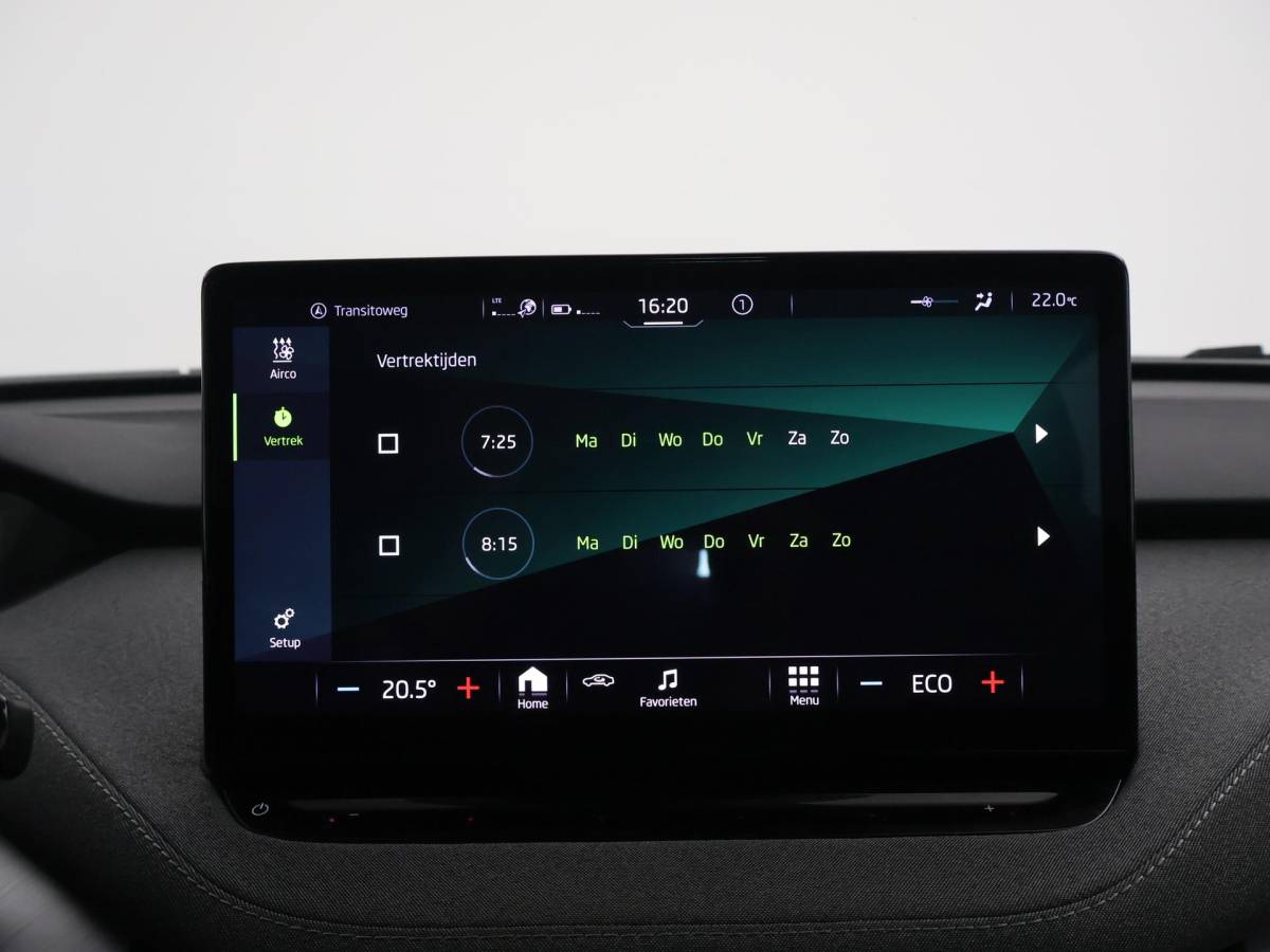 Škoda Enyaq iV Skoda Enyaq iV 60 + SFEERVERLICHTING | APPLE CARPLAY | ANDROID AUTO | DAB
