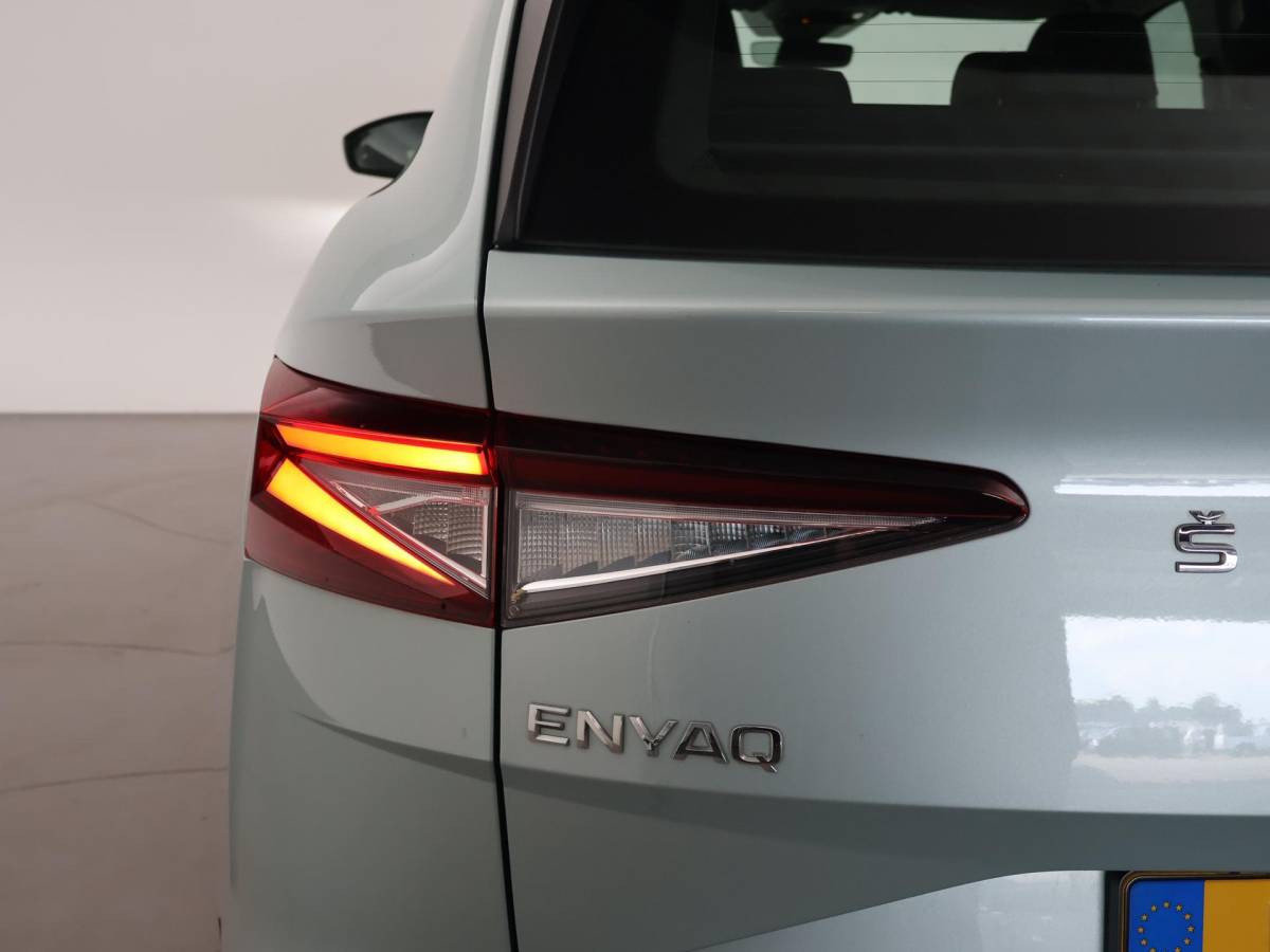 Škoda Enyaq iV Skoda Enyaq iV 60 + SFEERVERLICHTING | APPLE CARPLAY | ANDROID AUTO | DAB