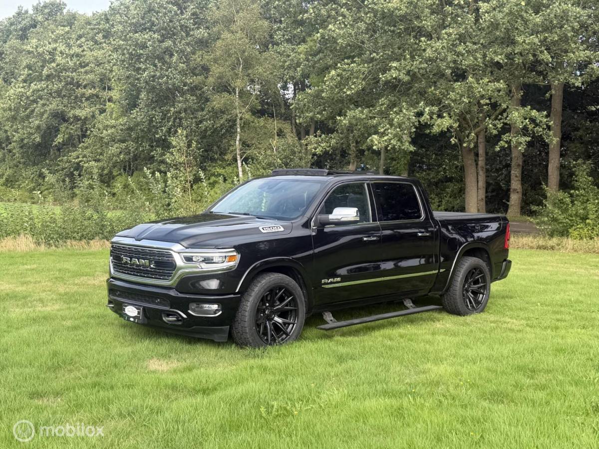 Dodge Ram 1500 Dodge Ram 1500 5.7 V8 4×4 Crew Cab  Limited