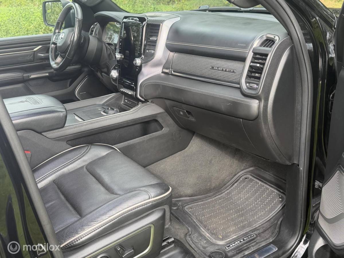 Dodge Ram 1500 Dodge Ram 1500 5.7 V8 4×4 Crew Cab  Limited