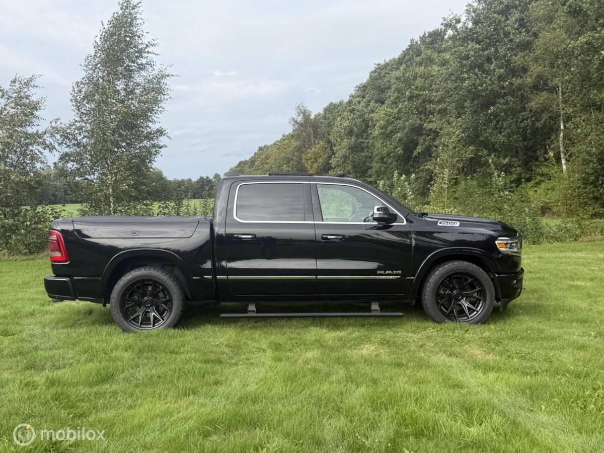 Dodge Ram 1500 Dodge Ram 1500 5.7 V8 4×4 Crew Cab  Limited