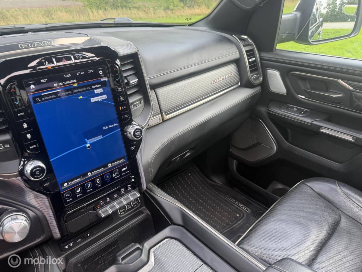 Dodge Ram 1500 Dodge Ram 1500 5.7 V8 4×4 Crew Cab  Limited