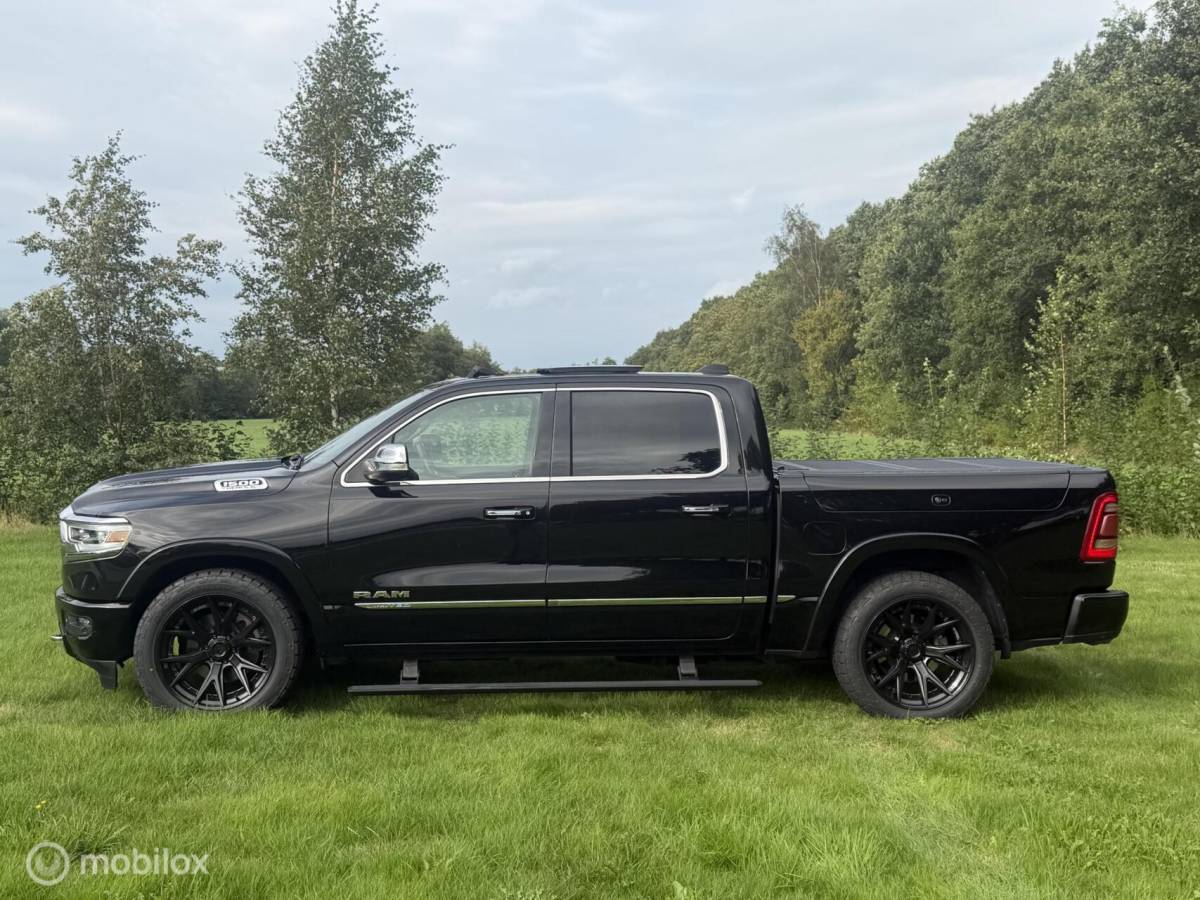 Dodge Ram 1500 Dodge Ram 1500 5.7 V8 4×4 Crew Cab  Limited