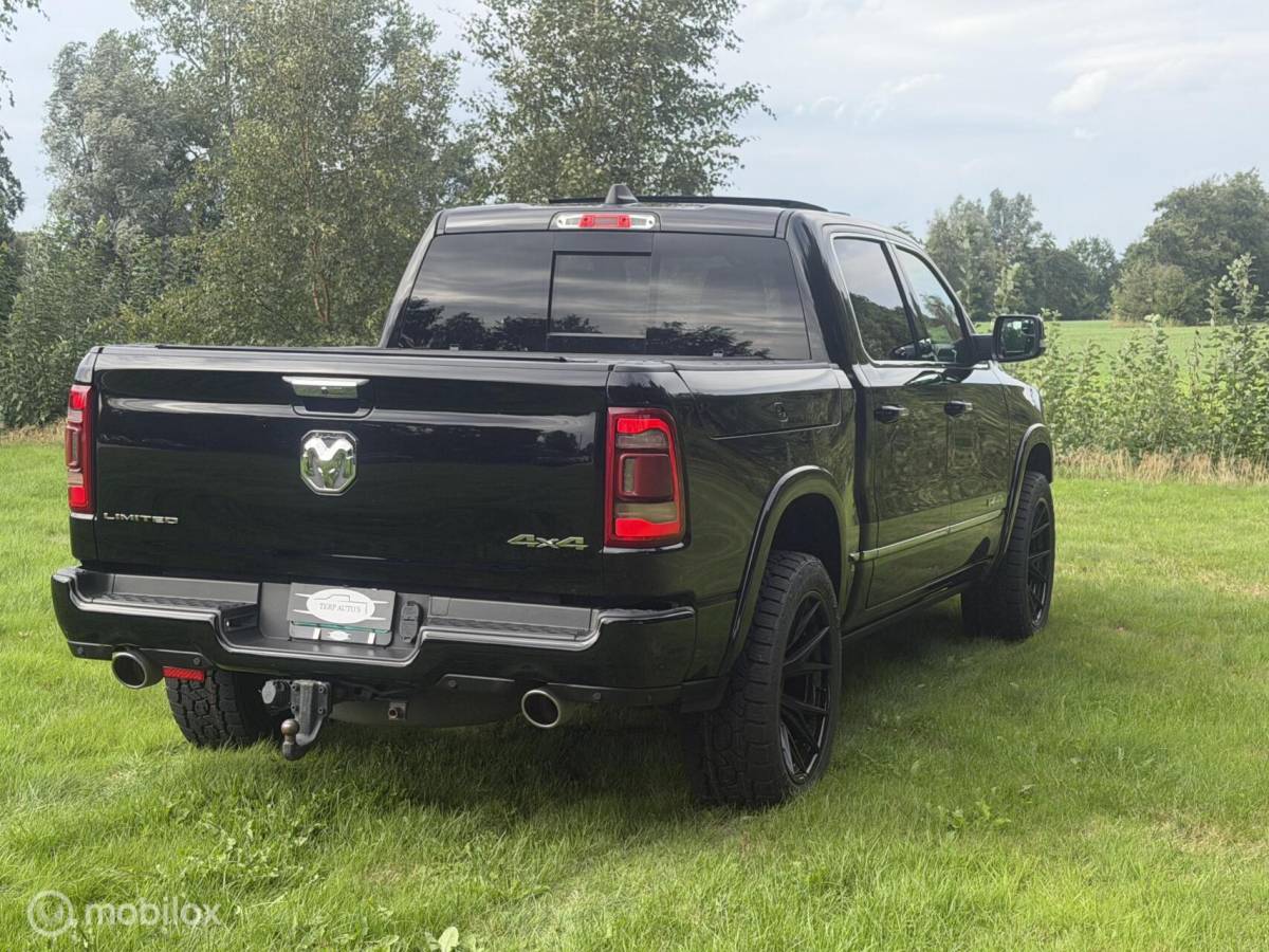 Dodge Ram 1500 Dodge Ram 1500 5.7 V8 4×4 Crew Cab  Limited