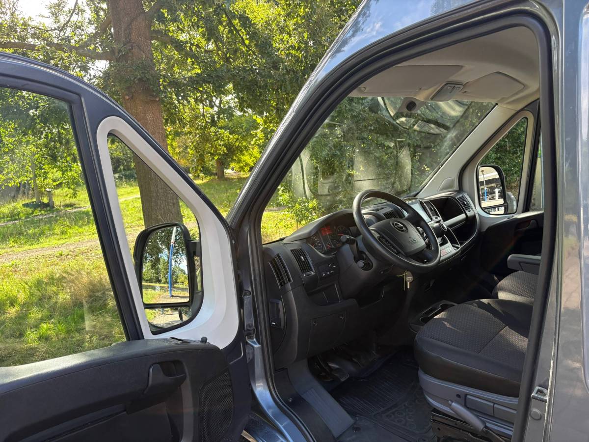 Opel Movano Opel Movano 2.2D 140PK L4H3|trekhaak 2500KG|airco|cruise|achteruitrijcamera|apple carplay|navi|drie zitplaatsen, EURO6.
