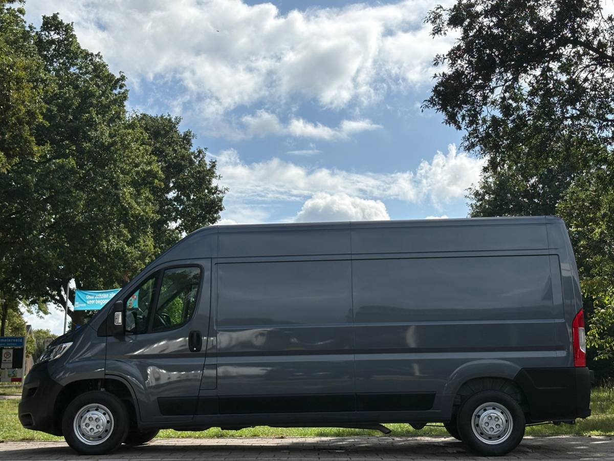 Opel Movano Opel Movano 2.2D 140PK L4H3|trekhaak 2500KG|airco|cruise|achteruitrijcamera|apple carplay|navi|drie zitplaatsen, EURO6.