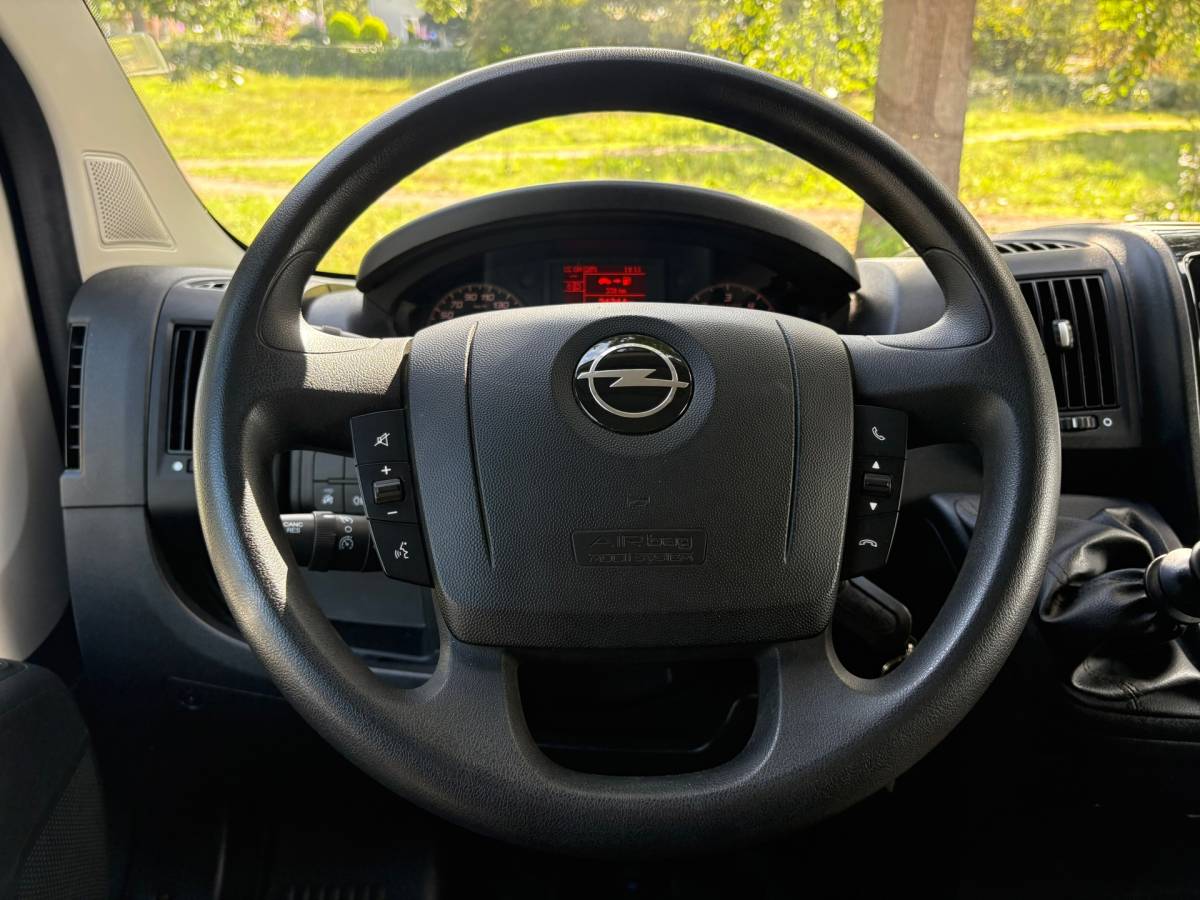 Opel Movano Opel Movano 2.2D 140PK L4H3|trekhaak 2500KG|airco|cruise|achteruitrijcamera|apple carplay|navi|drie zitplaatsen, EURO6.