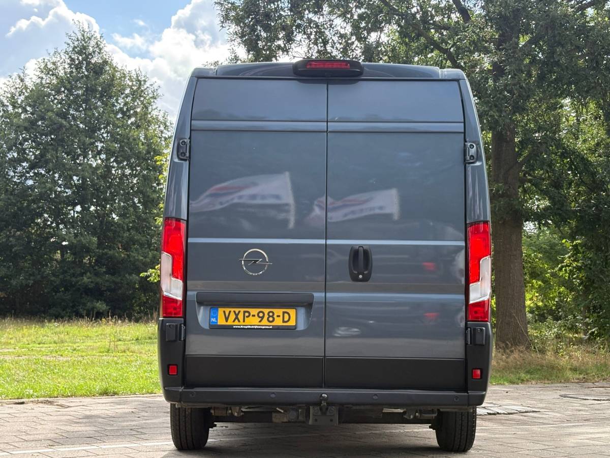 Opel Movano Opel Movano 2.2D 140PK L4H3|trekhaak 2500KG|airco|cruise|achteruitrijcamera|apple carplay|navi|drie zitplaatsen, EURO6.