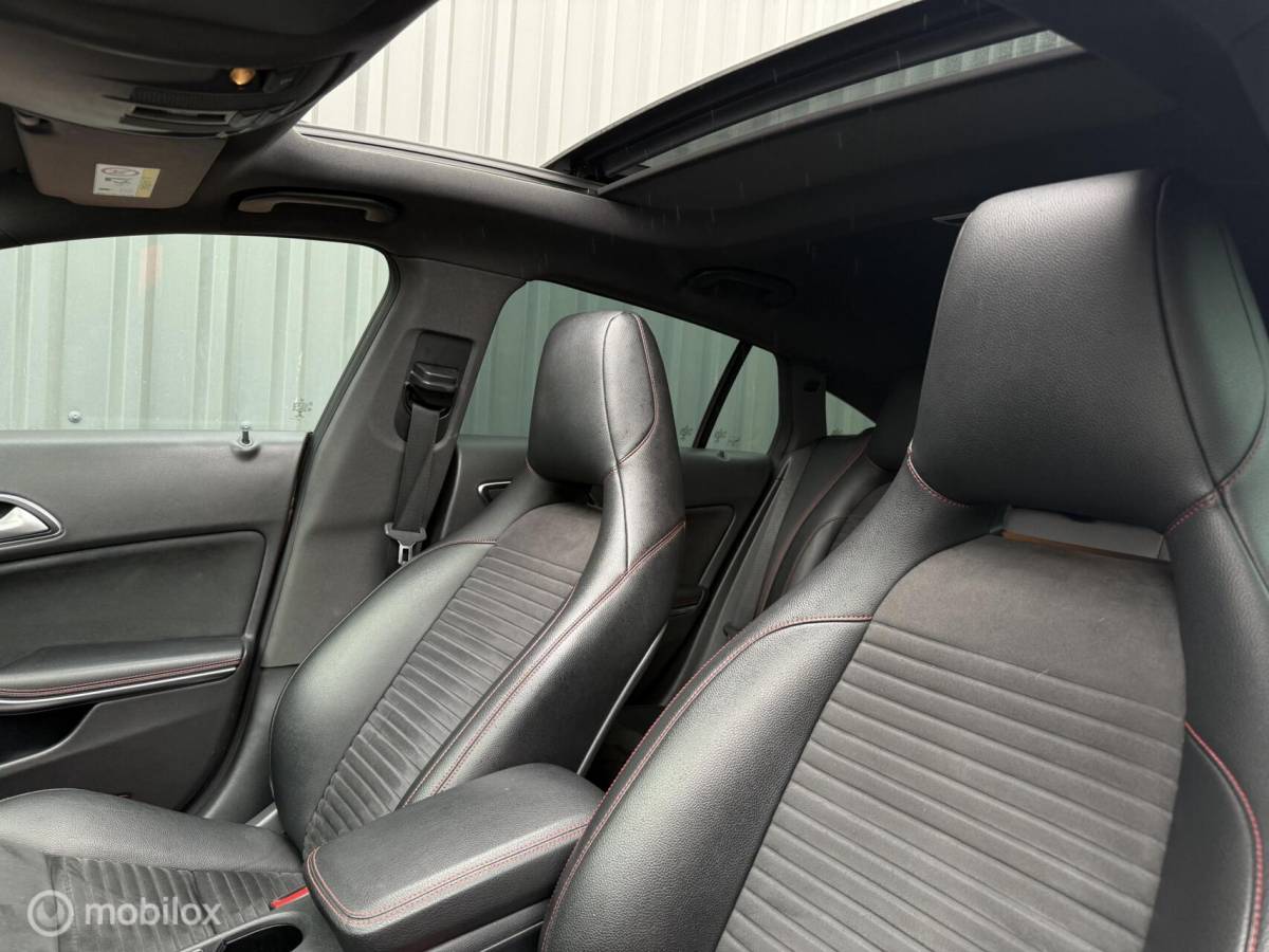 Mercedes-Benz CLA Mercedes CLA-klasse Shooting Brake 180 AMG Panorama Cruise Bluetooth NL Auto 2016