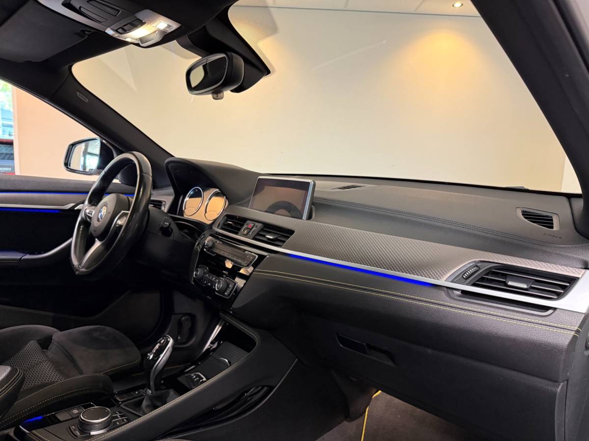 BMW X2 BMW X2 1.8i sDrive Lefhebber Edition *M-Pakket* Automaat|Alcantara|HUD|Sfeerverlichting|Memory|Keyless|Stoelverw.|Trekhaak|Navi