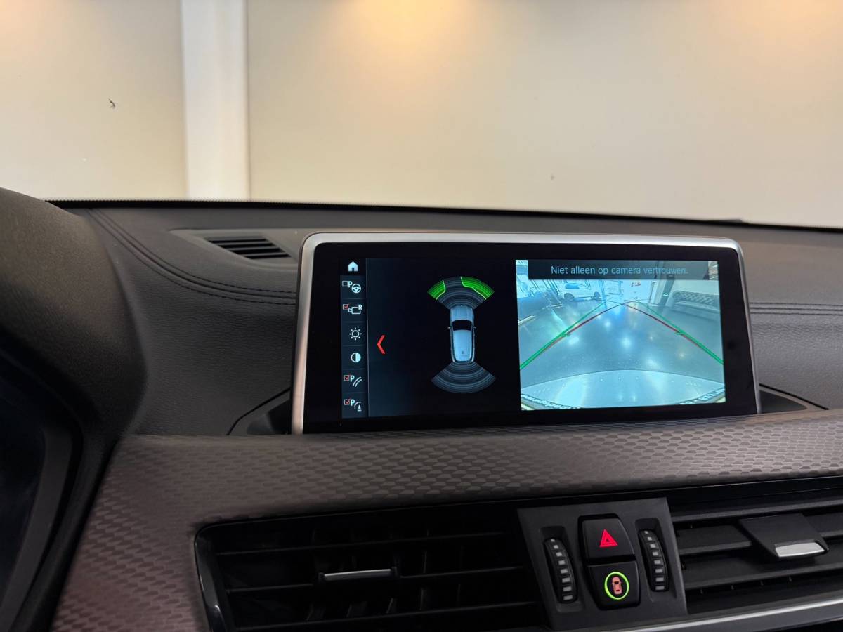 BMW X2 BMW X2 1.8i sDrive Lefhebber Edition *M-Pakket* Automaat|Alcantara|HUD|Sfeerverlichting|Memory|Keyless|Stoelverw.|Trekhaak|Navi