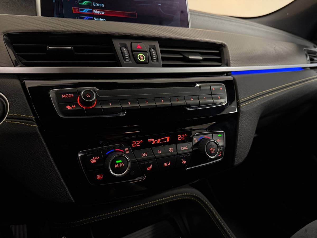 BMW X2 BMW X2 1.8i sDrive Lefhebber Edition *M-Pakket* Automaat|Alcantara|HUD|Sfeerverlichting|Memory|Keyless|Stoelverw.|Trekhaak|Navi