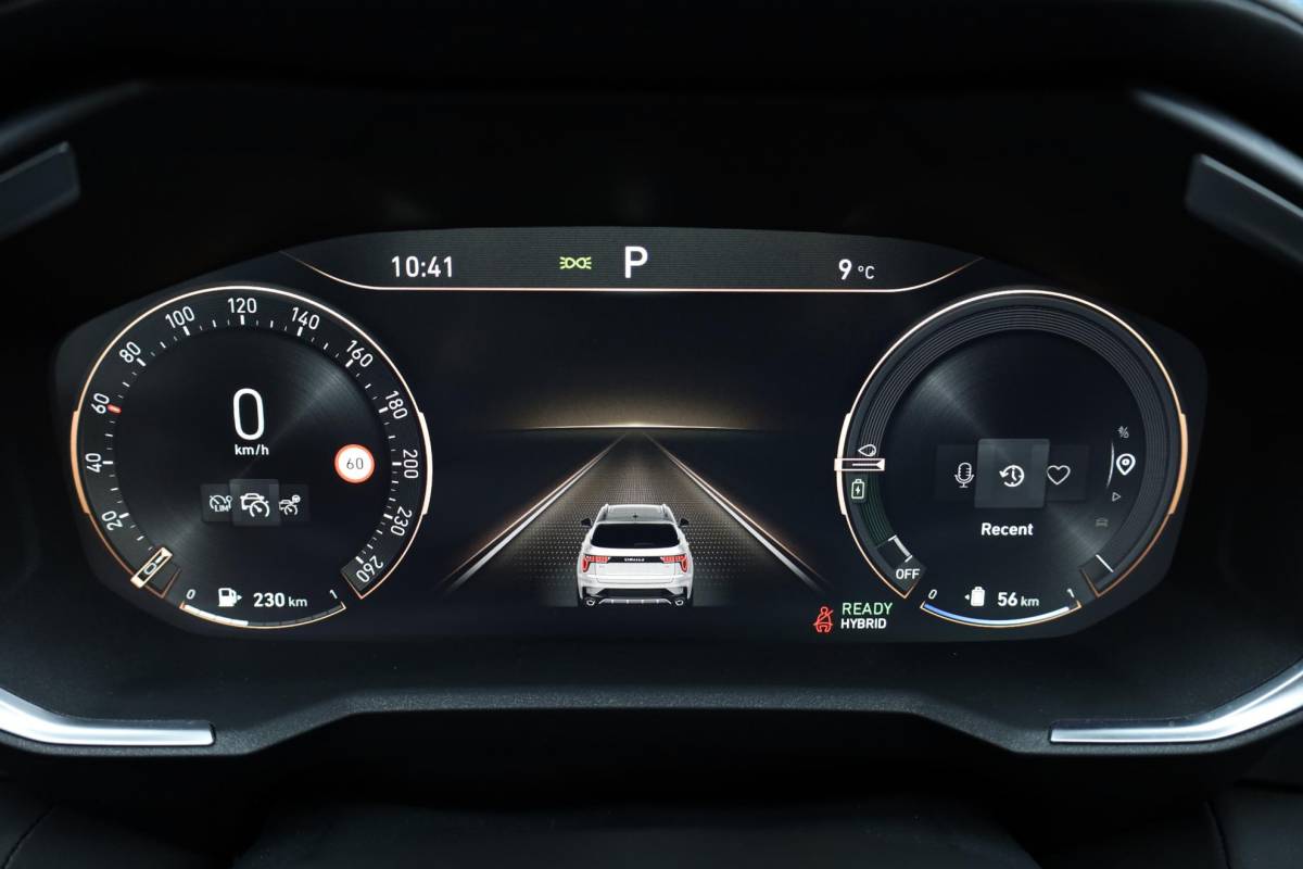 Lynk & Co 01 Lynk & Co 01 1.5 MY23! TREKHAAK! 6.6KWh ZWARTE-HEMEL ROLHOES MY23 360-CAMERA PANO/SCHUIF INFINITY DAB NAVI CARPLAY STOELVERWARMING ELEK.ACHTERKLEP 20″LMV
