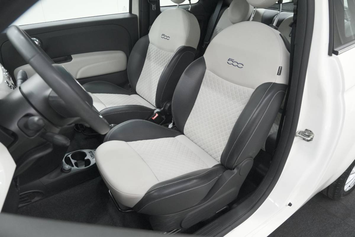 Fiat 500 Fiat 500 1.0 Hybrid Dolcevita | Panoramadak | Climate Control | Apple Carplay | Parkeersensoren