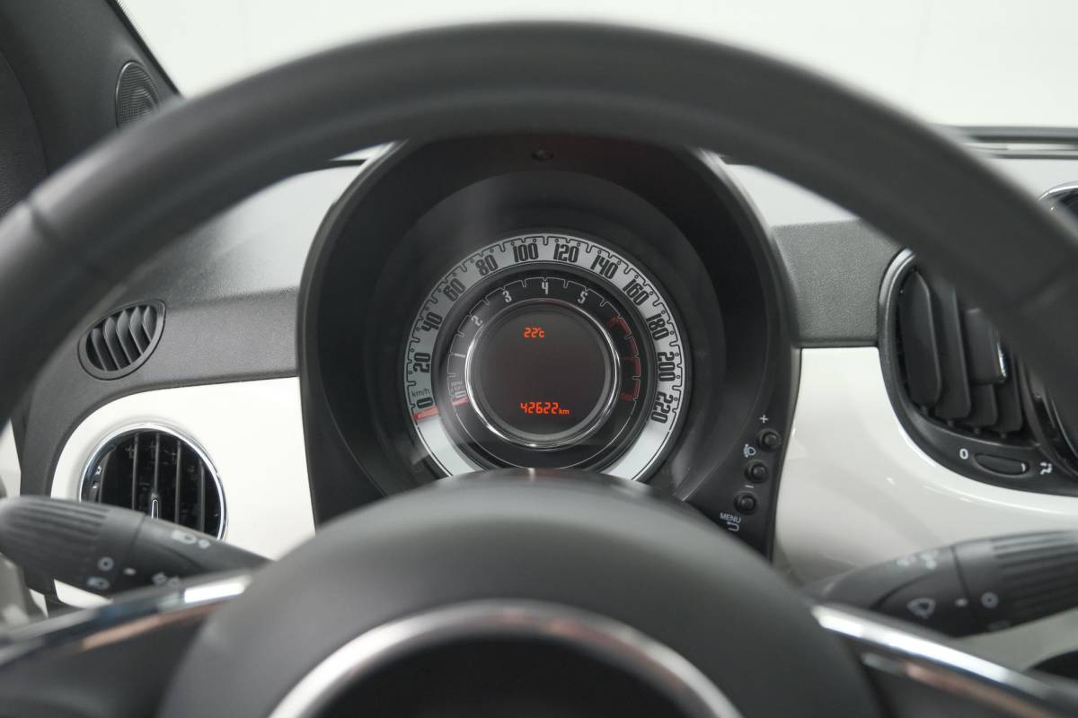 Fiat 500 Fiat 500 1.0 Hybrid Dolcevita | Panoramadak | Climate Control | Apple Carplay | Parkeersensoren