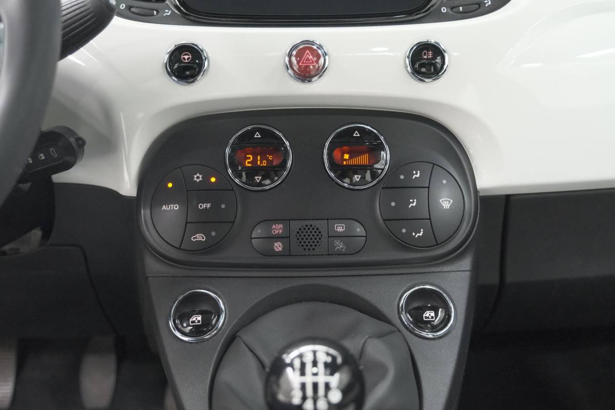 Fiat 500 Fiat 500 1.0 Hybrid Dolcevita | Panoramadak | Climate Control | Apple Carplay | Parkeersensoren