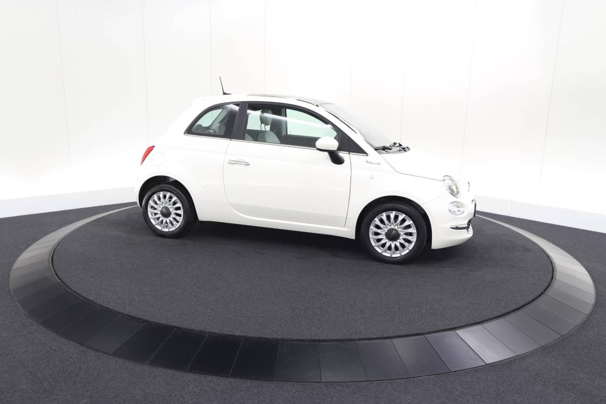 Fiat 500 Fiat 500 1.0 Hybrid Dolcevita | Panoramadak | Climate Control | Apple Carplay | Parkeersensoren