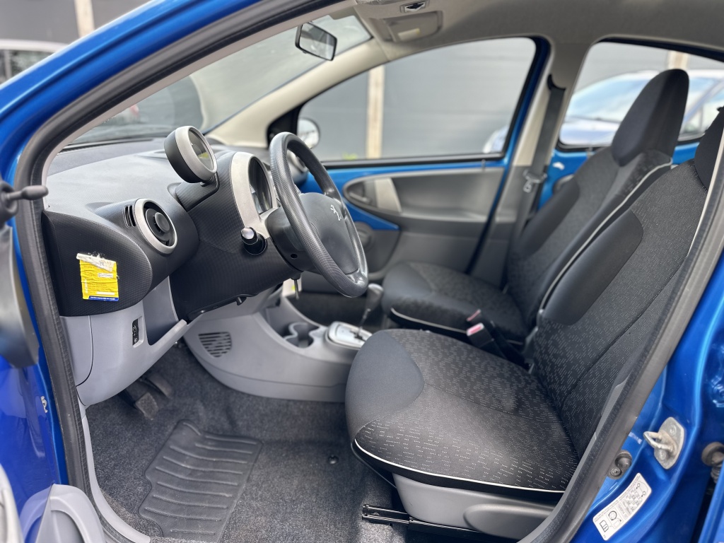 Peugeot 107 Peugeot 107 1.0-12V XS AUTOMAAT*UNIEKE KM.STAND MET NAP*AIRCO*5DRS