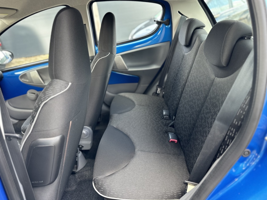 Peugeot 107 Peugeot 107 1.0-12V XS AUTOMAAT*UNIEKE KM.STAND MET NAP*AIRCO*5DRS