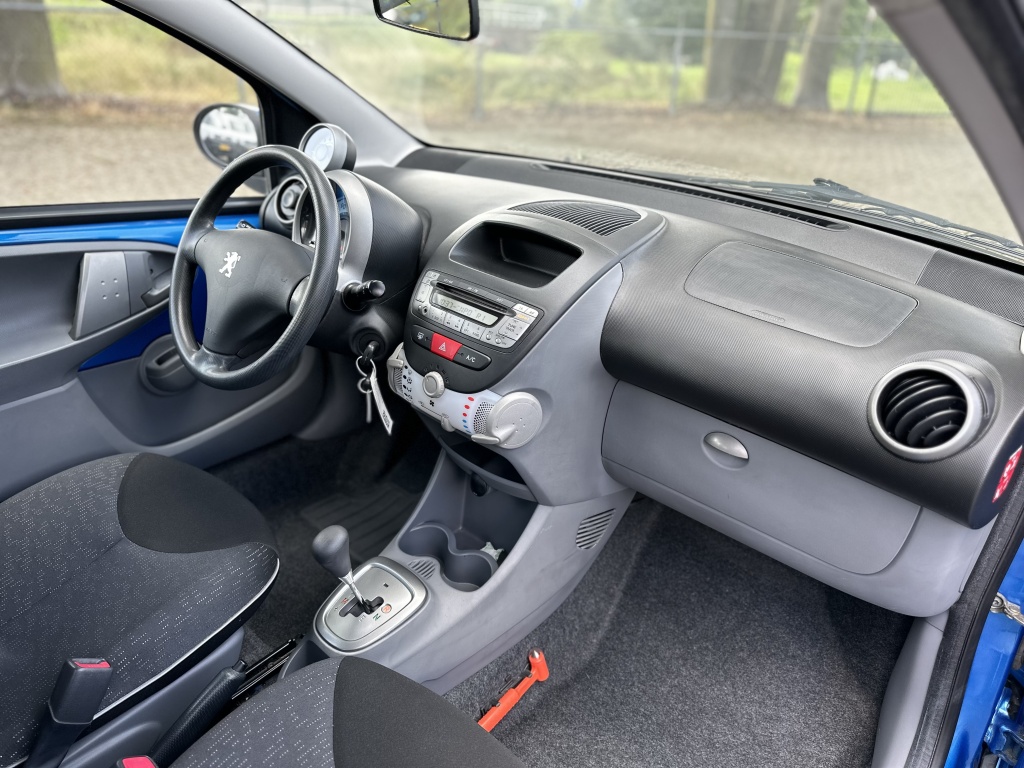 Peugeot 107 Peugeot 107 1.0-12V XS AUTOMAAT*UNIEKE KM.STAND MET NAP*AIRCO*5DRS