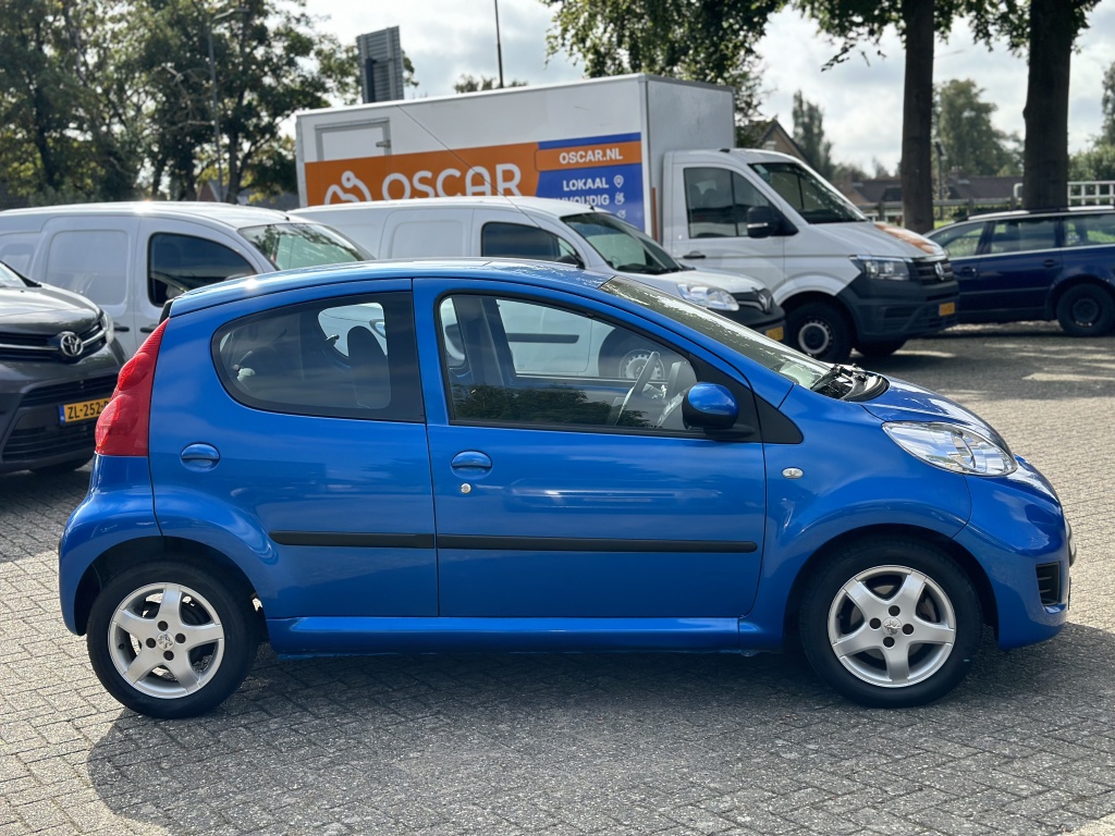 Peugeot 107 Peugeot 107 1.0-12V XS AUTOMAAT*UNIEKE KM.STAND MET NAP*AIRCO*5DRS