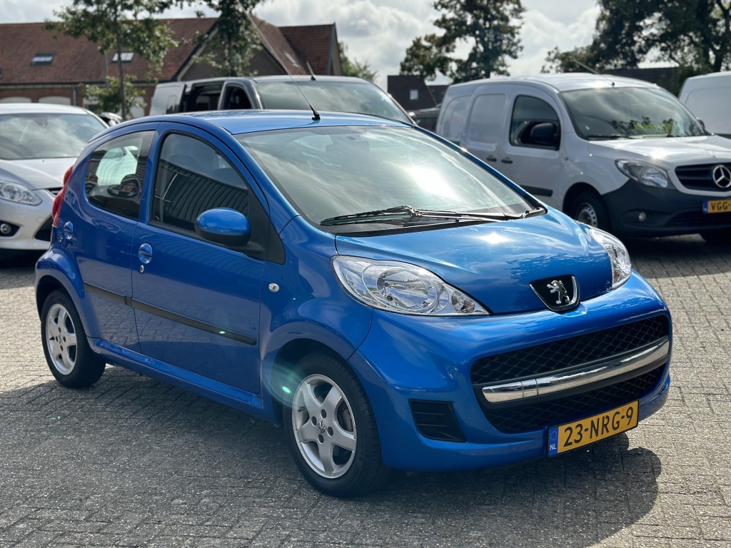 Peugeot 107 Peugeot 107 1.0-12V XS AUTOMAAT*UNIEKE KM.STAND MET NAP*AIRCO*5DRS
