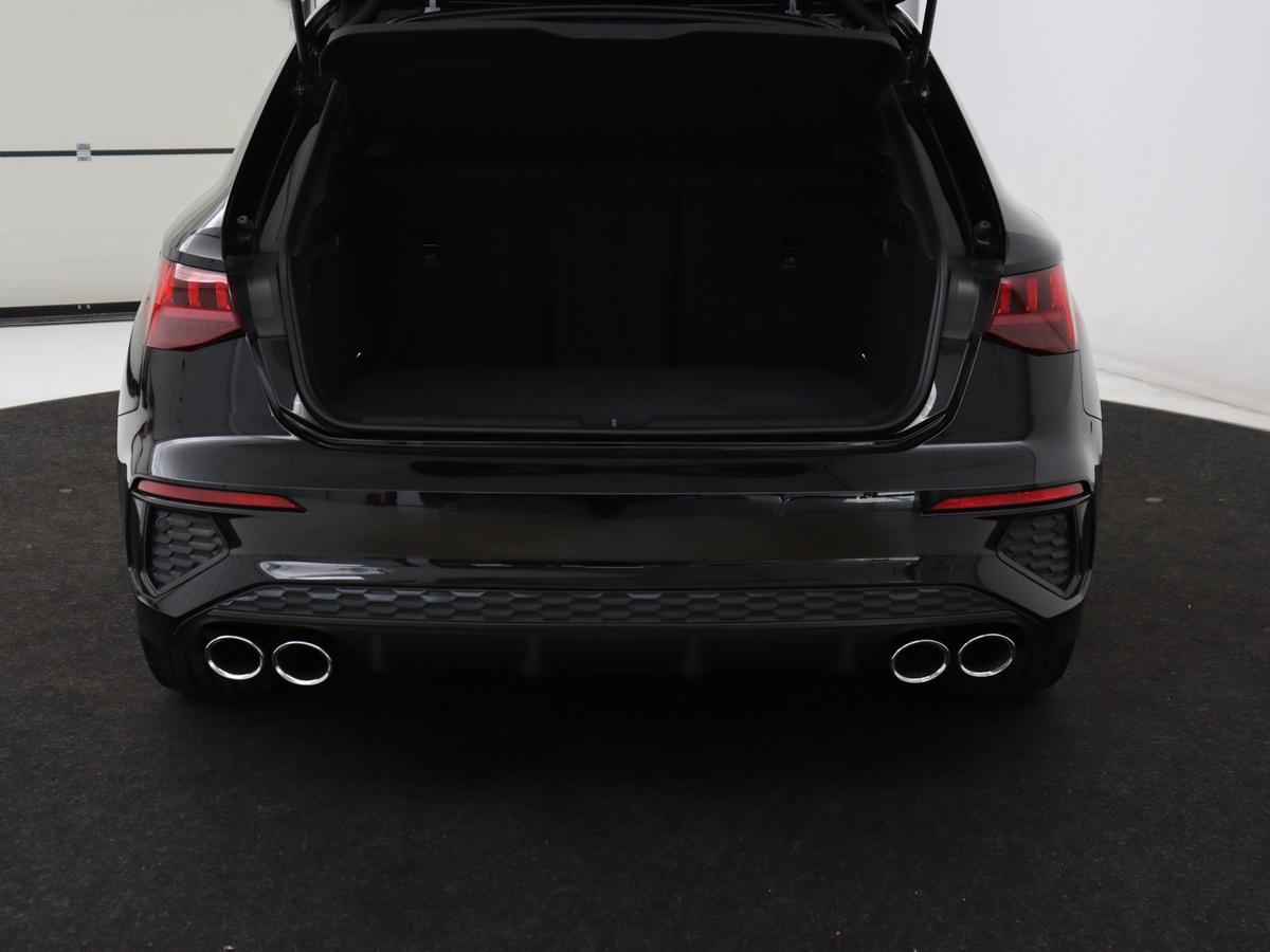 Audi S3 Audi S3 2.0 TFSI S3 quattro | Adaptive cruise | B&O |  Bang & Olufsen | Matrix LED | Leder/Alcantara | Park Assist | Stoelverwarming | Virtual Cockpit | Carplay | Navigatie | Sportstoelen | Climate control