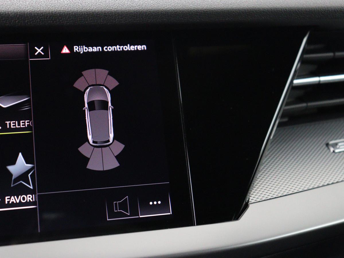 Audi S3 Audi S3 2.0 TFSI S3 quattro | Adaptive cruise | B&O |  Bang & Olufsen | Matrix LED | Leder/Alcantara | Park Assist | Stoelverwarming | Virtual Cockpit | Carplay | Navigatie | Sportstoelen | Climate control