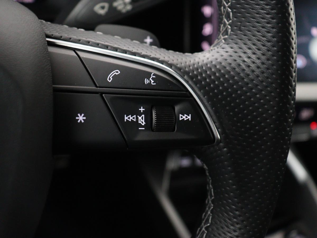 Audi S3 Audi S3 2.0 TFSI S3 quattro | Adaptive cruise | B&O |  Bang & Olufsen | Matrix LED | Leder/Alcantara | Park Assist | Stoelverwarming | Virtual Cockpit | Carplay | Navigatie | Sportstoelen | Climate control