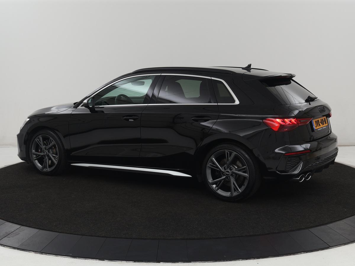 Audi S3 Audi S3 2.0 TFSI S3 quattro | Adaptive cruise | B&O |  Bang & Olufsen | Matrix LED | Leder/Alcantara | Park Assist | Stoelverwarming | Virtual Cockpit | Carplay | Navigatie | Sportstoelen | Climate control