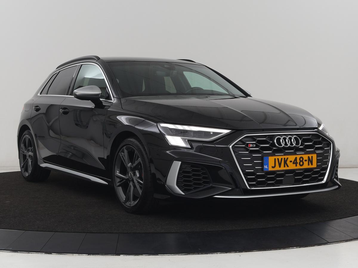 Audi S3 Audi S3 2.0 TFSI S3 quattro | Adaptive cruise | B&O |  Bang & Olufsen | Matrix LED | Leder/Alcantara | Park Assist | Stoelverwarming | Virtual Cockpit | Carplay | Navigatie | Sportstoelen | Climate control